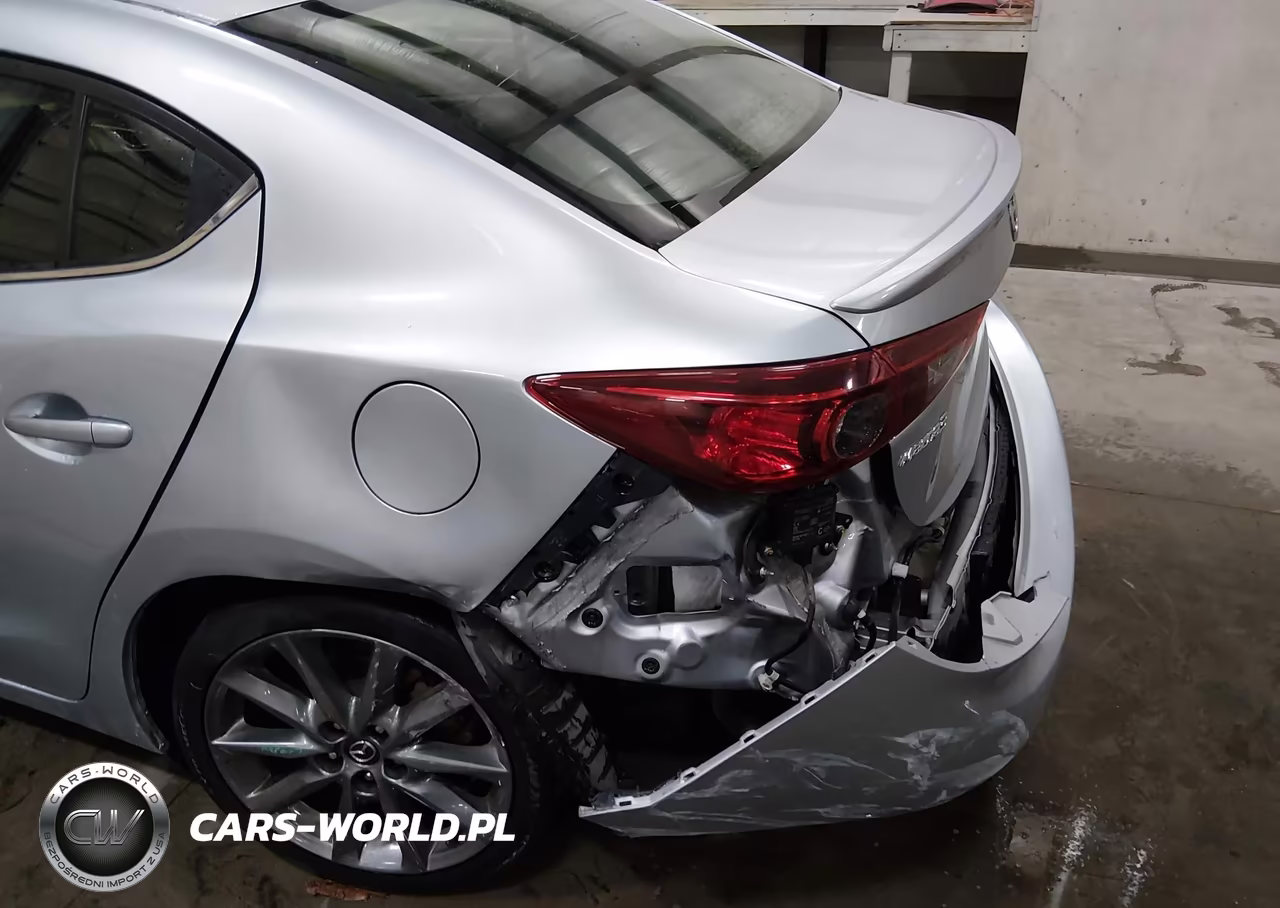 2018 Mazda Mazda3 Touring VIN:3MZBN1V30JM199503 - 17