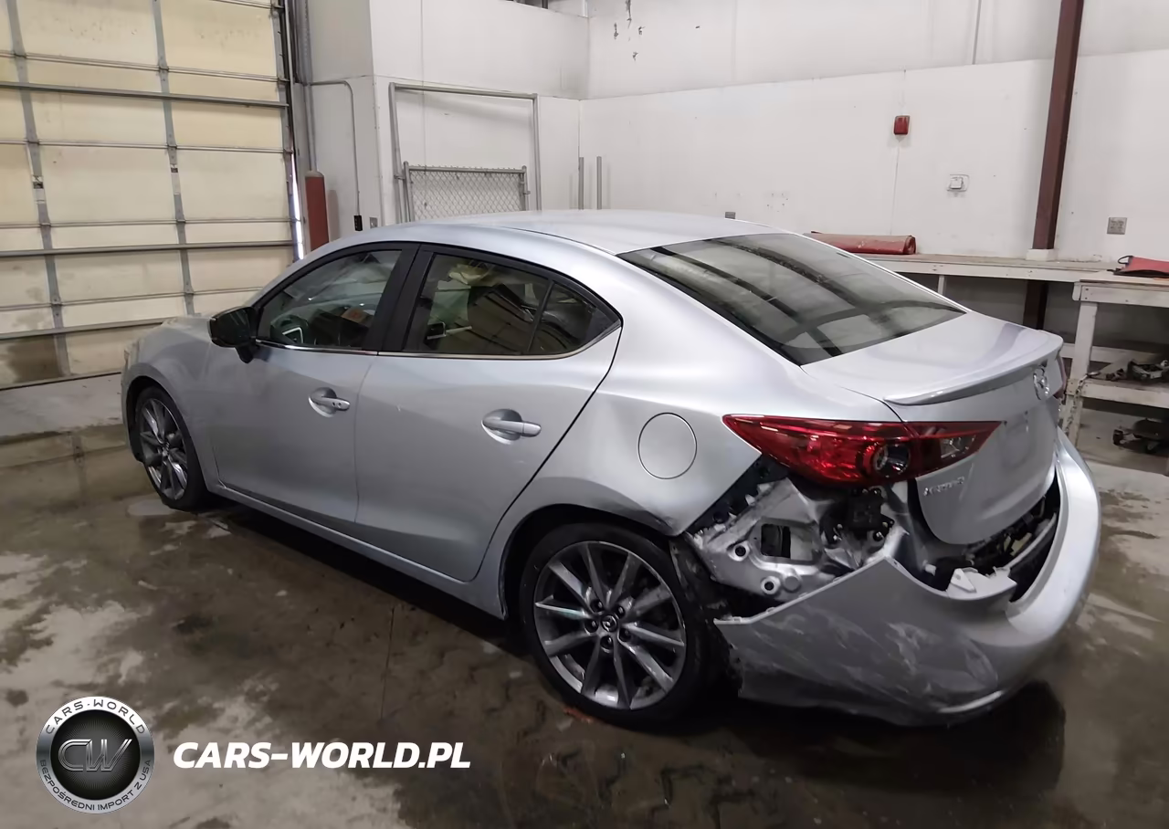 2018 Mazda Mazda3 Touring VIN:3MZBN1V30JM199503 - 3