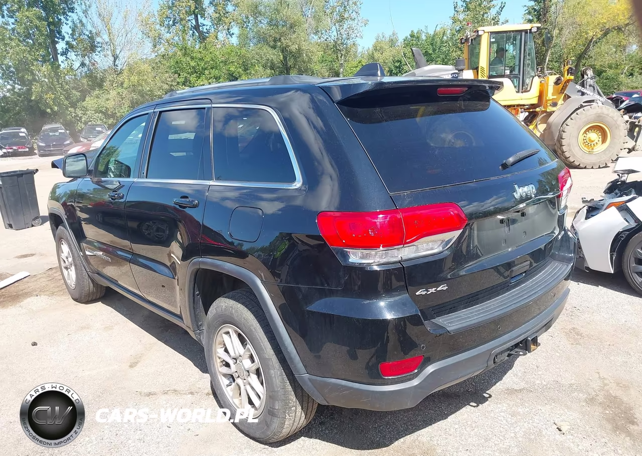 2018 Jeep Grand Cherokee Laredo E 4X4 VIN:1C4RJFAG6JC297956 - 3