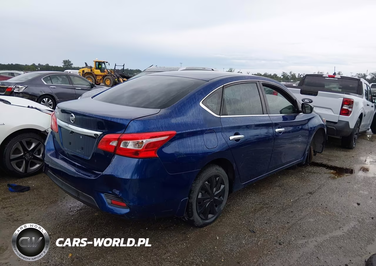 2018 Nissan Sentra S VIN:3N1AB7AP9JY205359 - 4