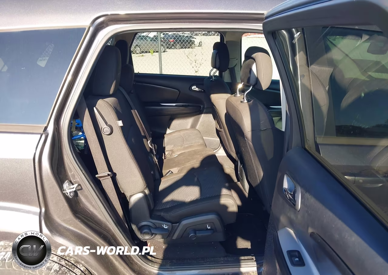 2019 Dodge Journey Se VIN:3C4PDCBB2KT863276 - 8