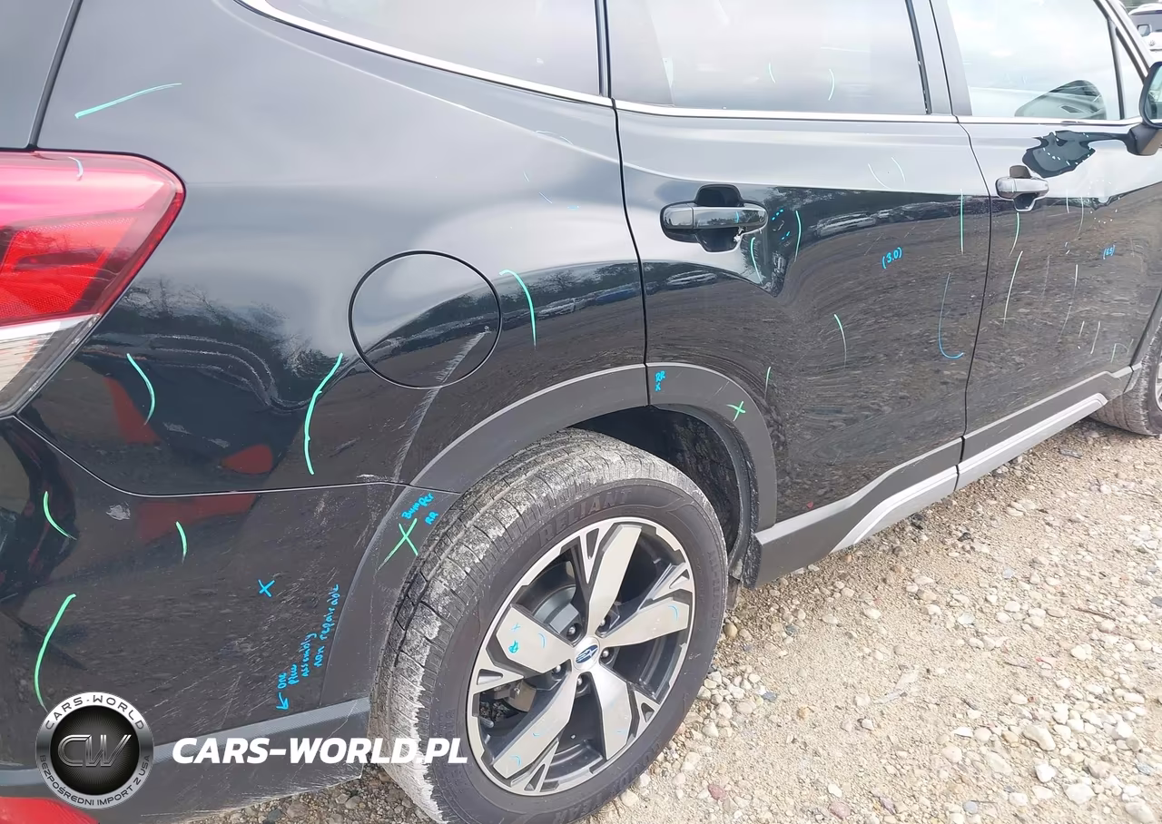 2021 Subaru Forester Touring VIN:JF2SKAXC8MH495470 - 18