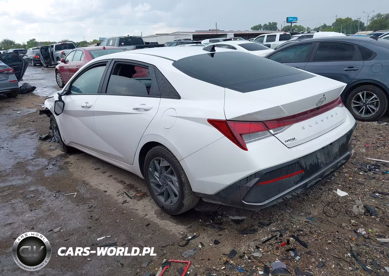2024 Hyundai Elantra Sel VIN:KMHLM4DGXRU642453 - 3