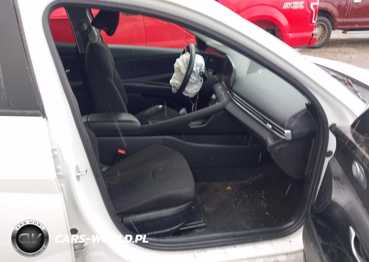 2024 Hyundai Elantra Sel VIN:KMHLM4DGXRU642453 - 5