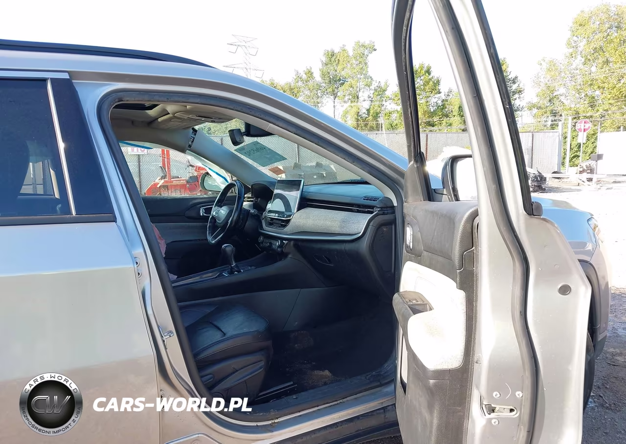 2022 Jeep Compass Latitude Lux 4X4 VIN:3C4NJDFB4NT117528 - 5