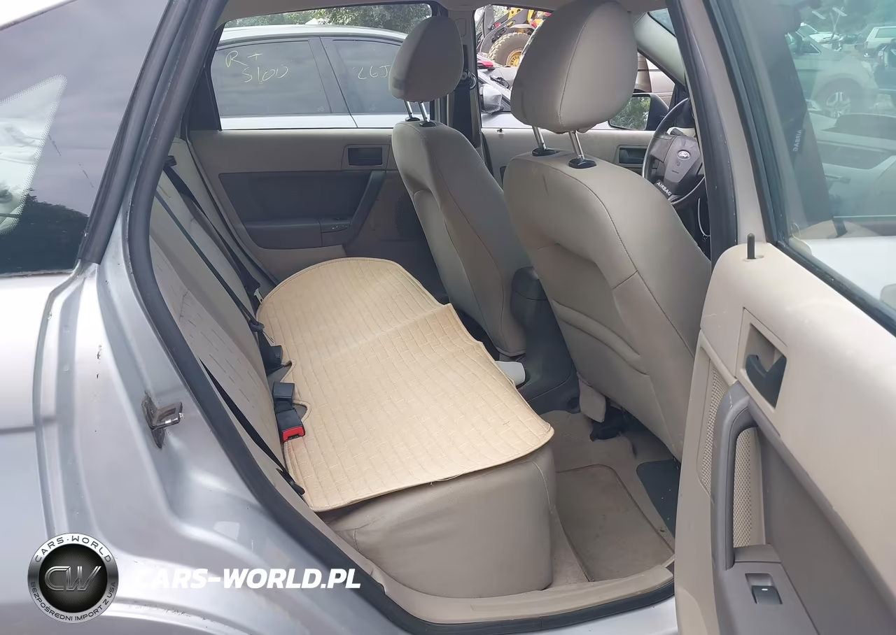 2008 Ford Focus Se-Ses VIN:1FAHP35N88W137707 - 8