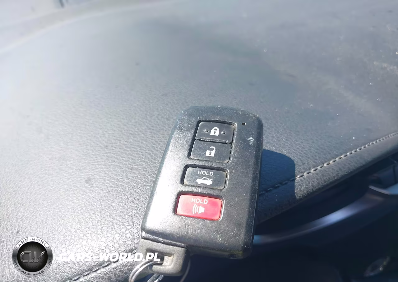 2015 Toyota Corolla S Plus VIN:5YFBURHE4FP306117 - 11