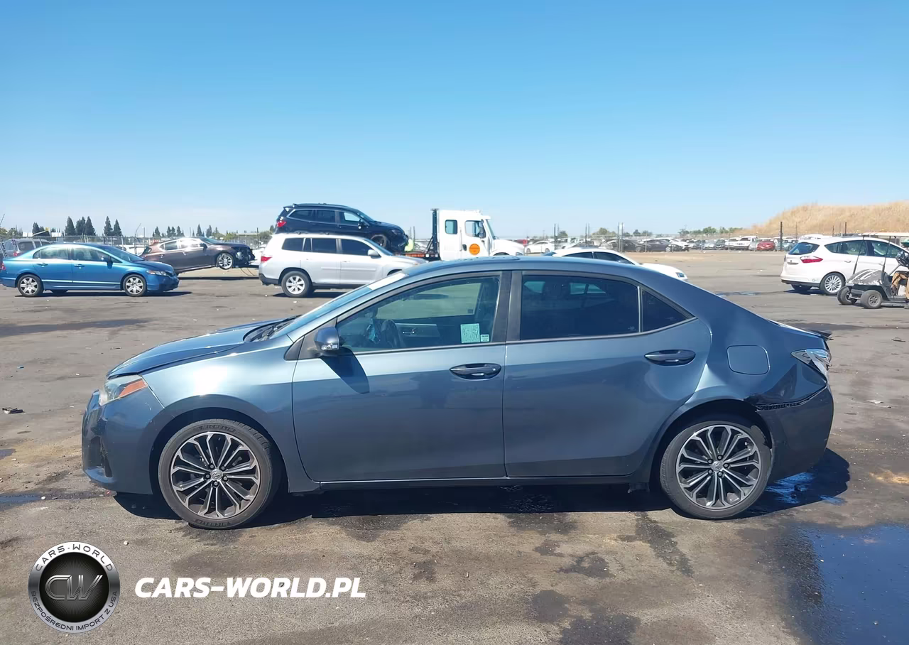 2015 Toyota Corolla S Plus VIN:5YFBURHE4FP306117 - 14