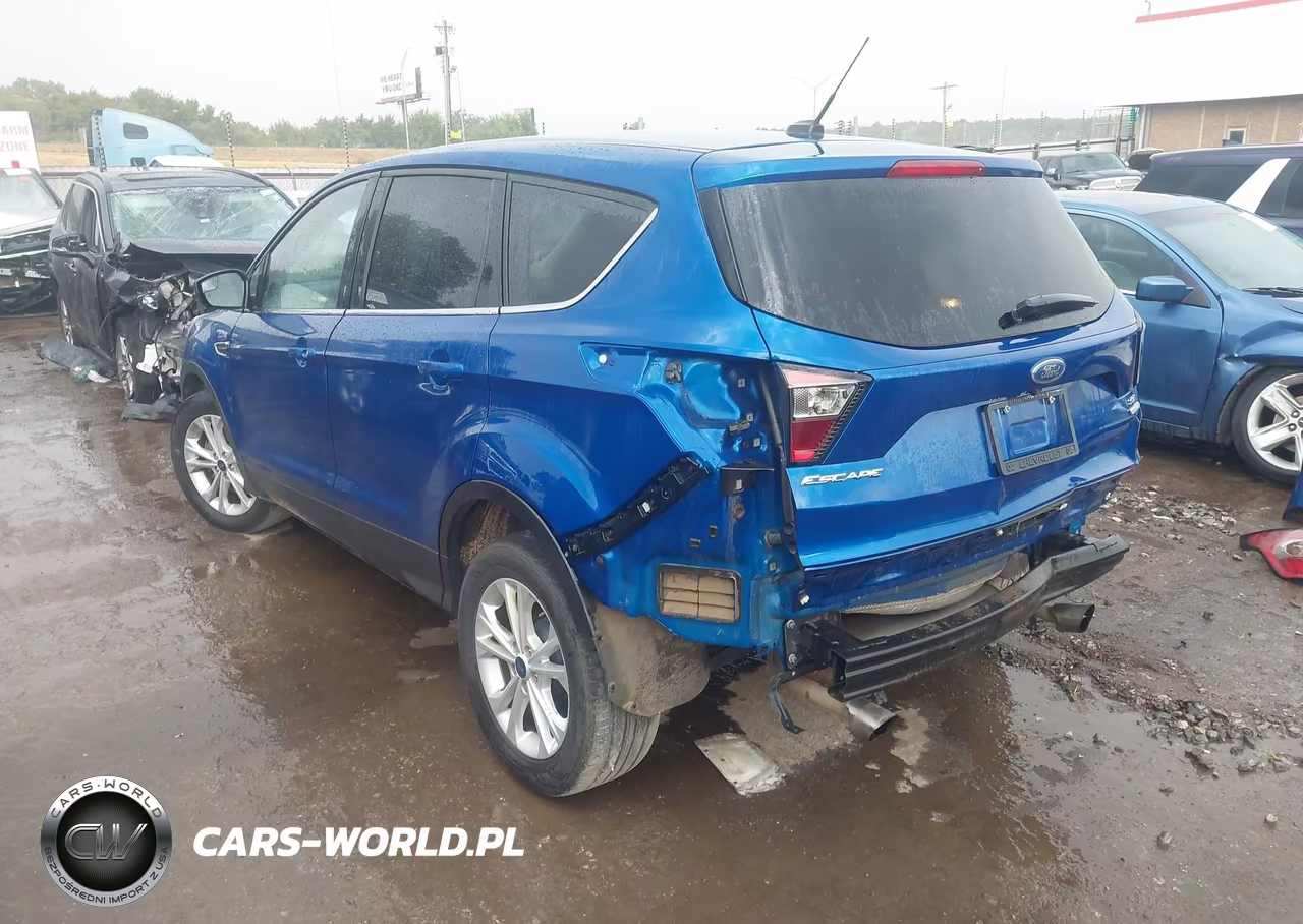2017 Ford Escape Se VIN:1FMCU0G92HUC65802 - 3