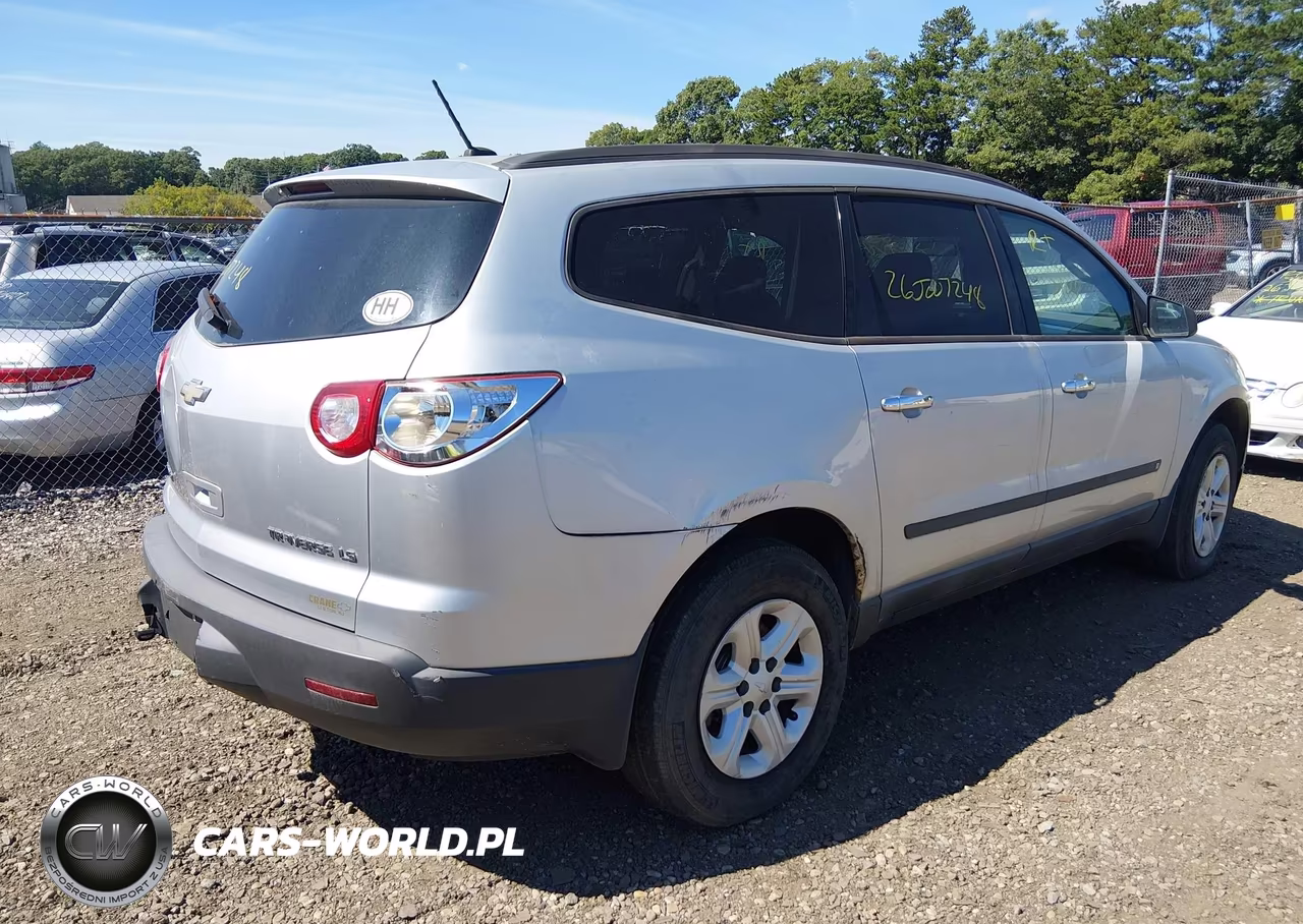 2010 Chevrolet Traverse Ls VIN:1GNLVEED8AS108225 - 4