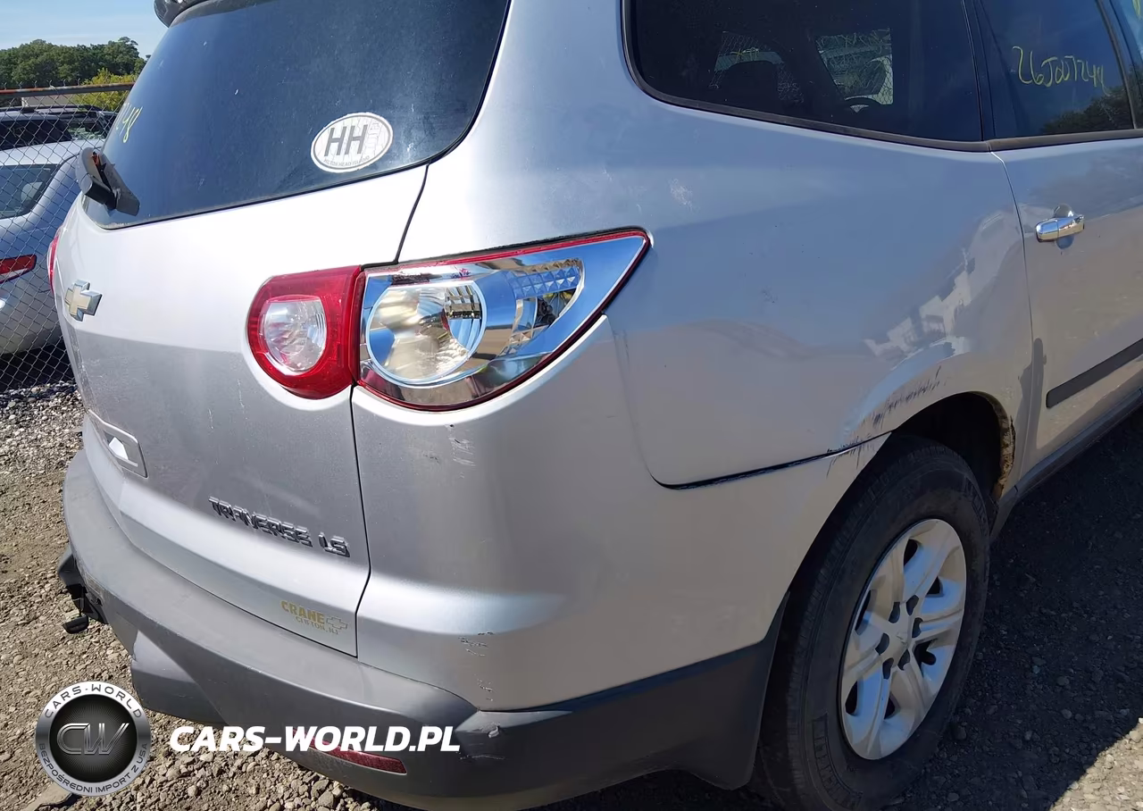 2010 Chevrolet Traverse Ls VIN:1GNLVEED8AS108225 - 6