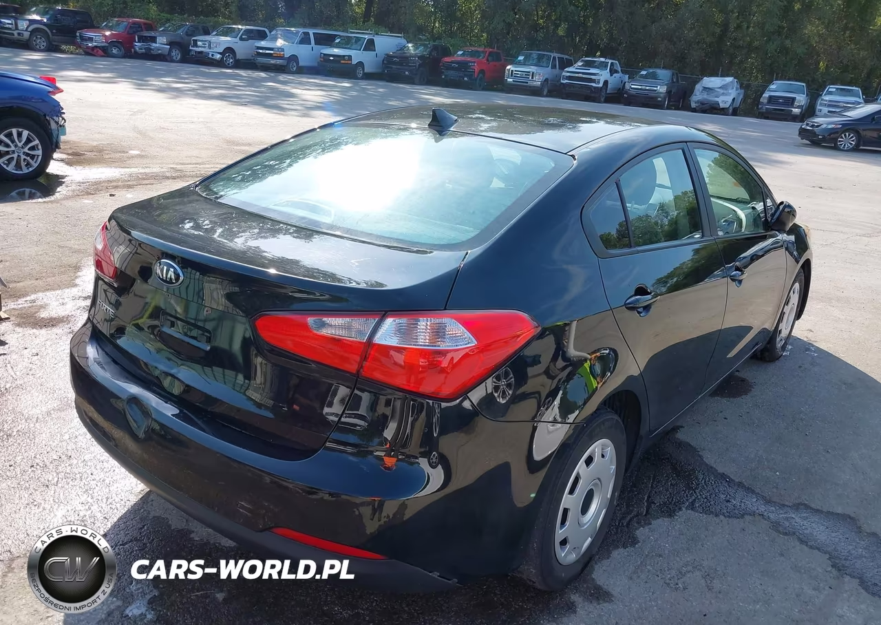 2016 Kia Forte Lx VIN:KNAFK4A63G5555226 - 4