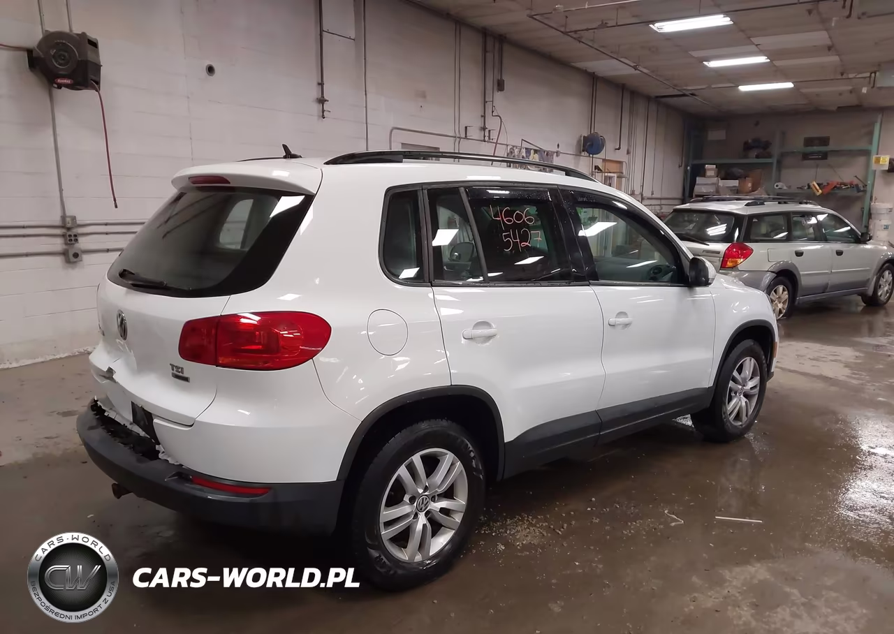 2016 Volkswagen Tiguan S VIN:WVGBV7AX1GW547540 - 4