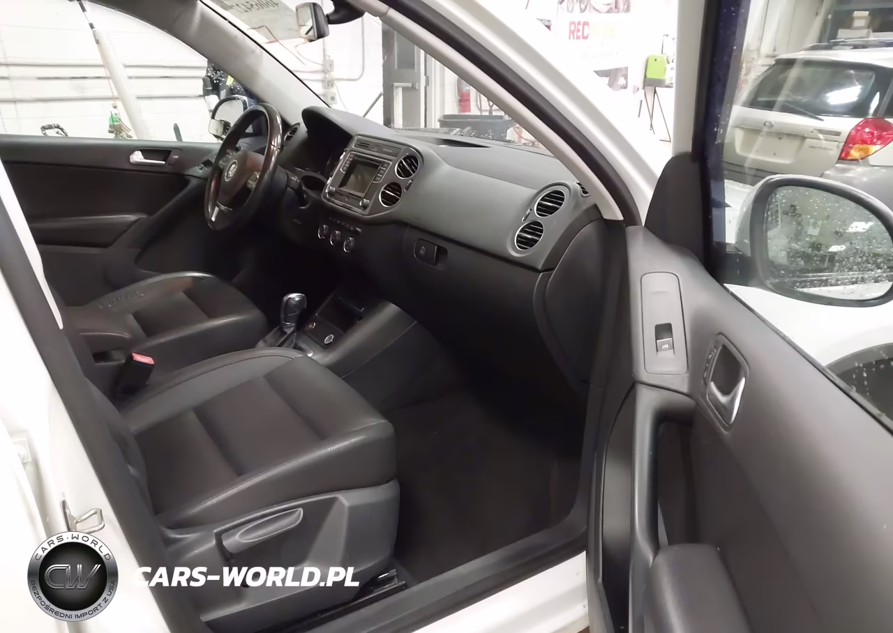 2016 Volkswagen Tiguan S VIN:WVGBV7AX1GW547540 - 5