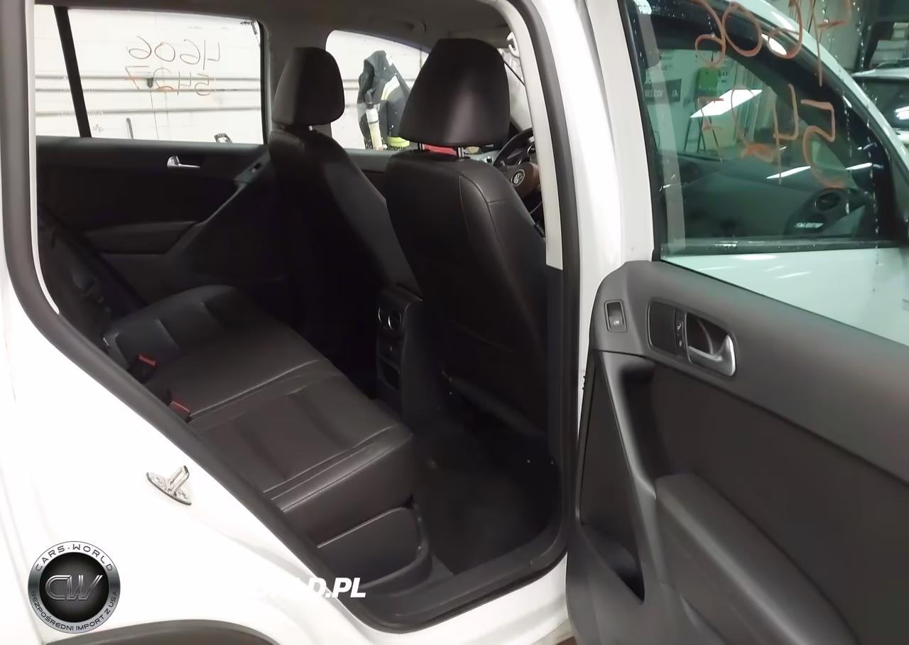 2016 Volkswagen Tiguan S VIN:WVGBV7AX1GW547540 - 8