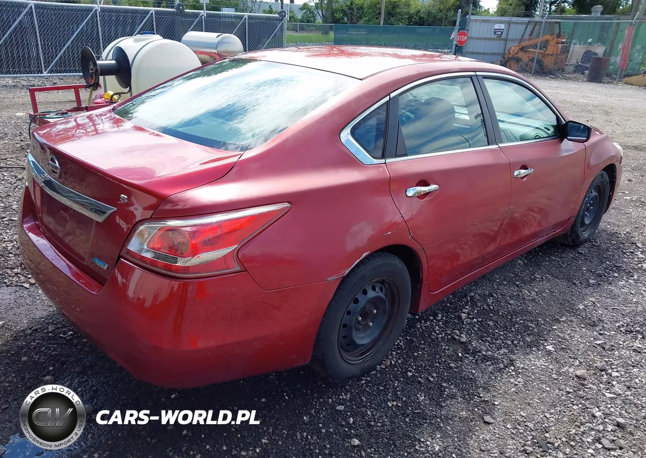 2013 Nissan Altima 2.5 S VIN:1N4AL3AP6DN520503 - 4