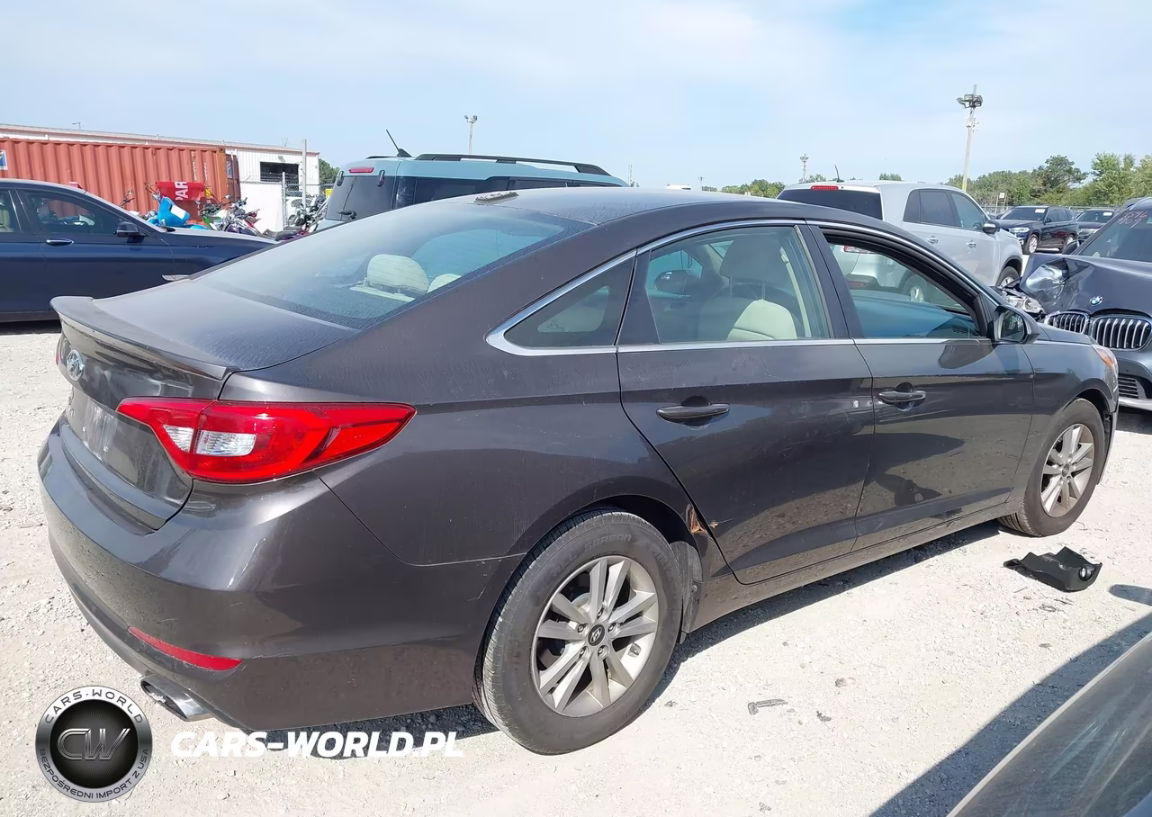 2015 Hyundai Sonata Se VIN:5NPE24AF6FH055445 - 4