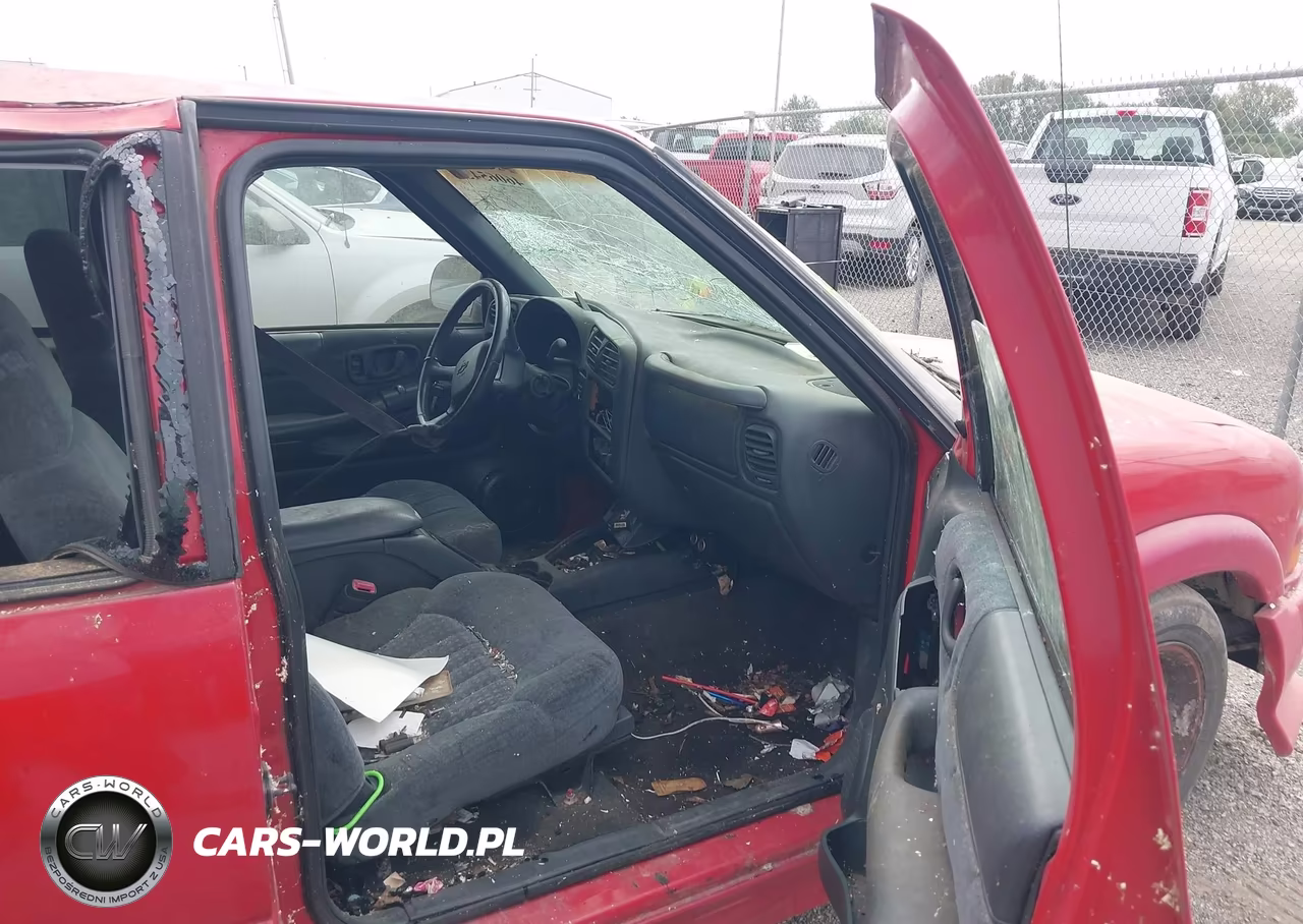2000 Chevrolet S-10 Ls VIN:1GCCS19W7Y8141438 - 5