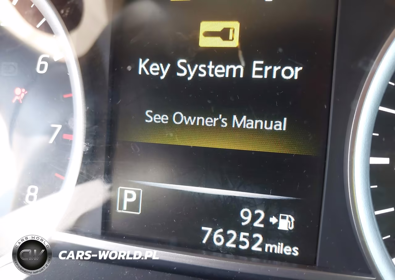 2017 Nissan Sentra Sr VIN:3N1AB7AP9HY295610 - 16