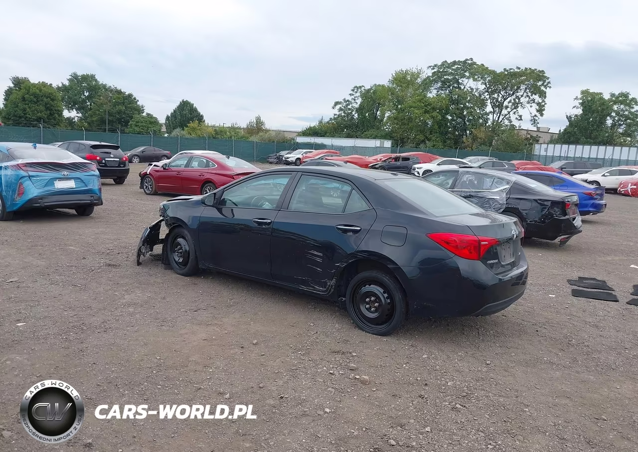 2017 Toyota Corolla Xle VIN:2T1BURHE6HC861556 - 3