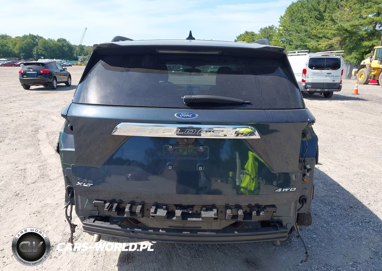 2023 Ford Explorer Xlt VIN:1FMSK8DHXPGB44413 - 17