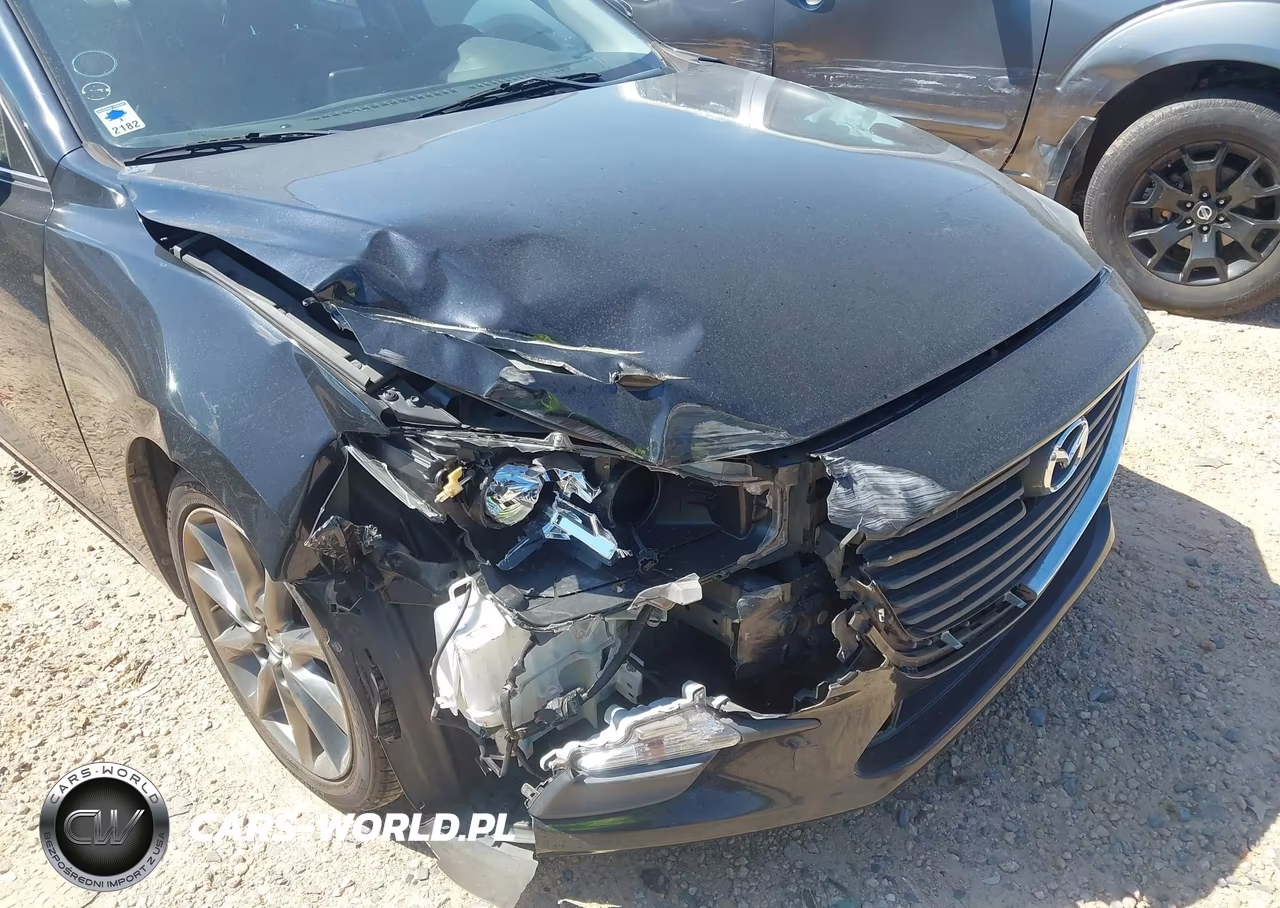 2018 Mazda Mazda3 Touring VIN:3MZBN1V34JM208932 - 17