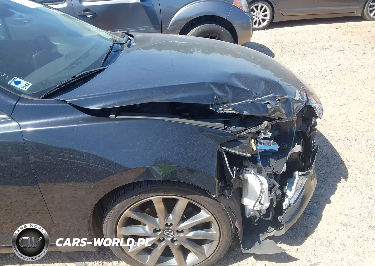 2018 Mazda Mazda3 Touring VIN:3MZBN1V34JM208932 - 18