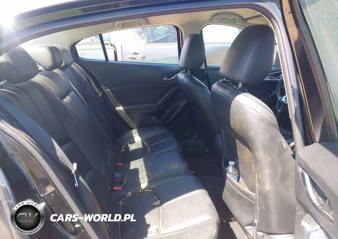2018 Mazda Mazda3 Touring VIN:3MZBN1V34JM208932 - 8