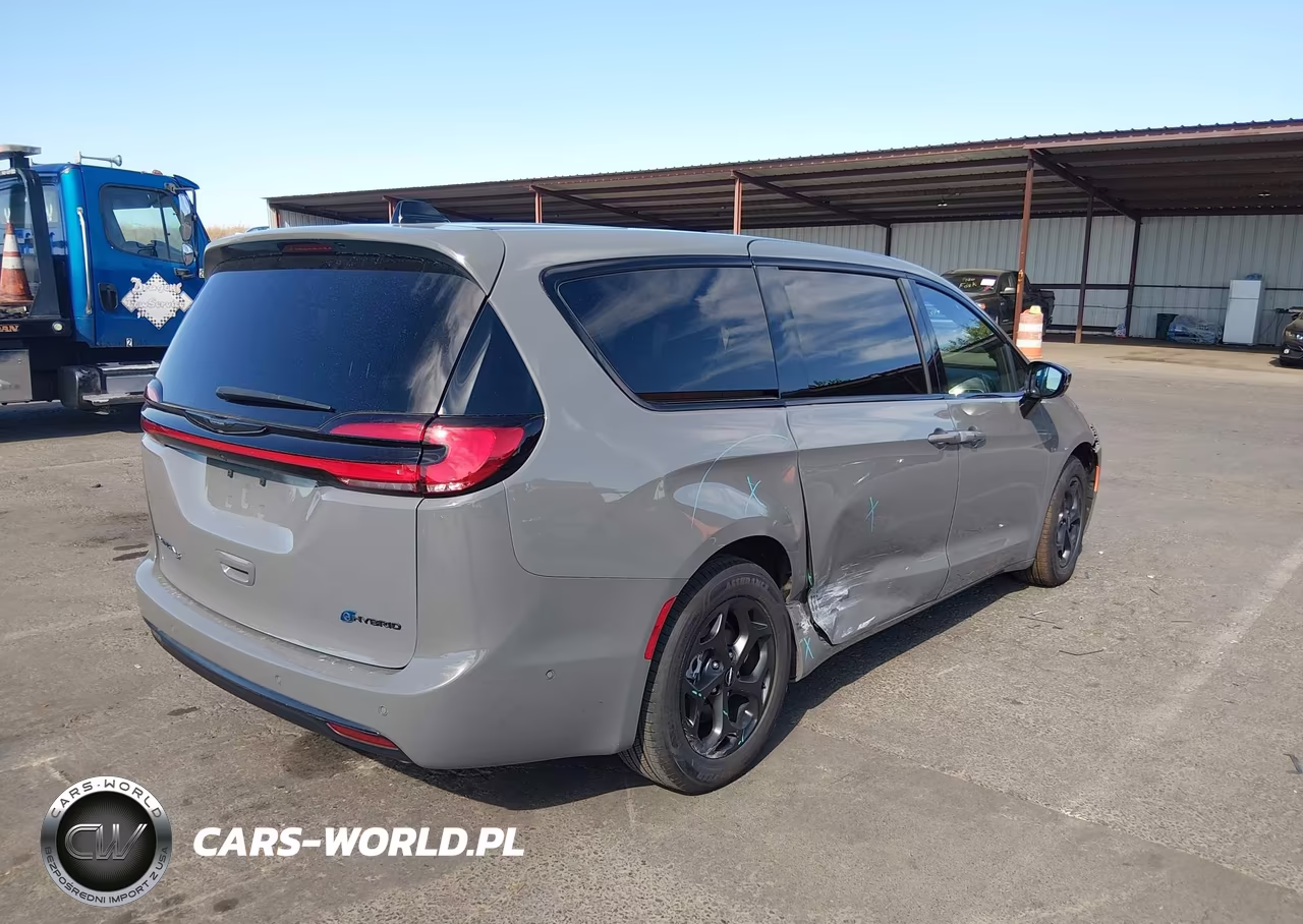 2023 Chrysler Pacifica Hybrid Limited VIN:2C4RC1S74PR562871 - 4