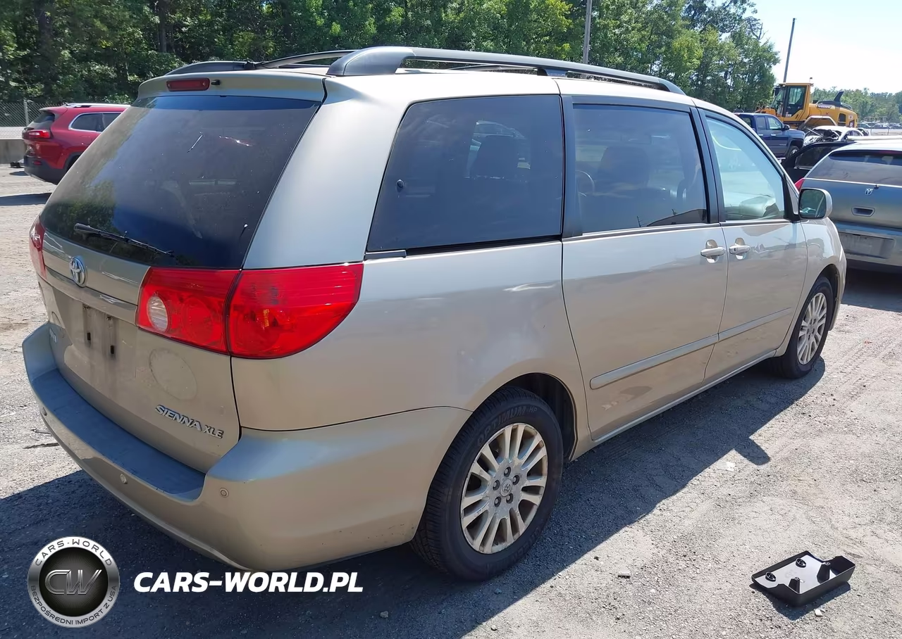 2010 Toyota Sienna Xle VIN:5TDYK4CC6AS289779 - 4
