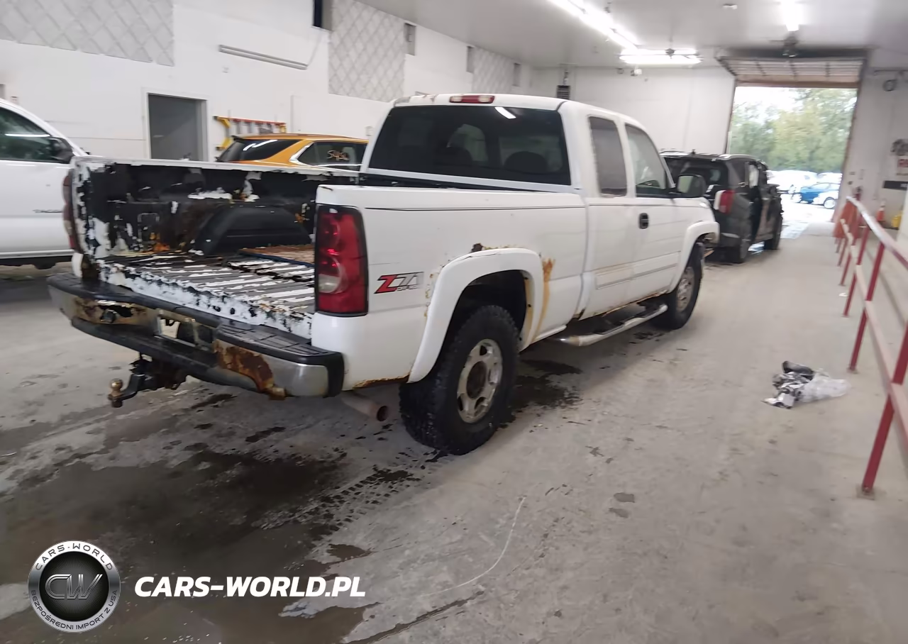 2004 Chevrolet Silverado 1500 Z71 VIN:2GCEK19T741273689 - 4