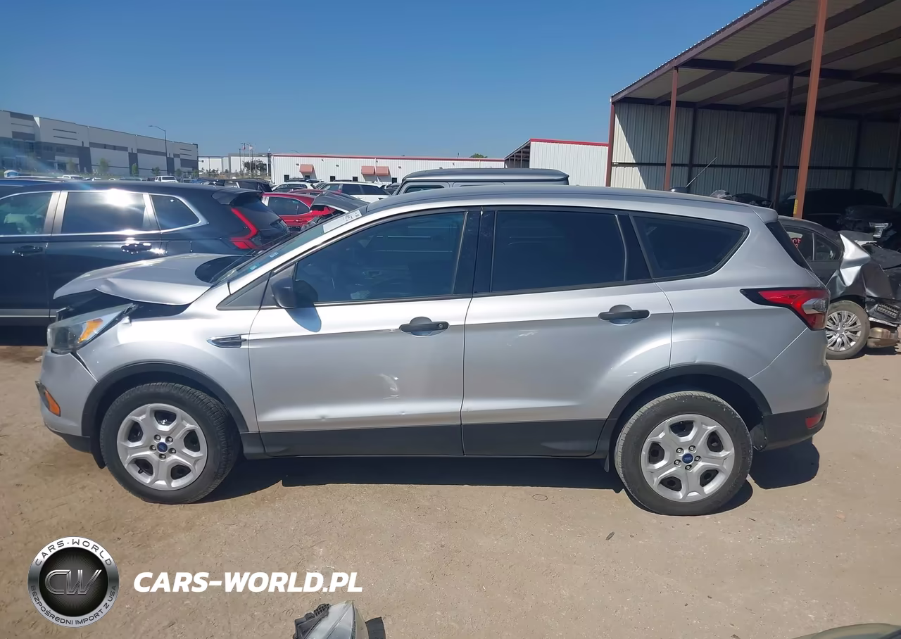 2017 Ford Escape S VIN:1FMCU0F7XHUE94535 - 15