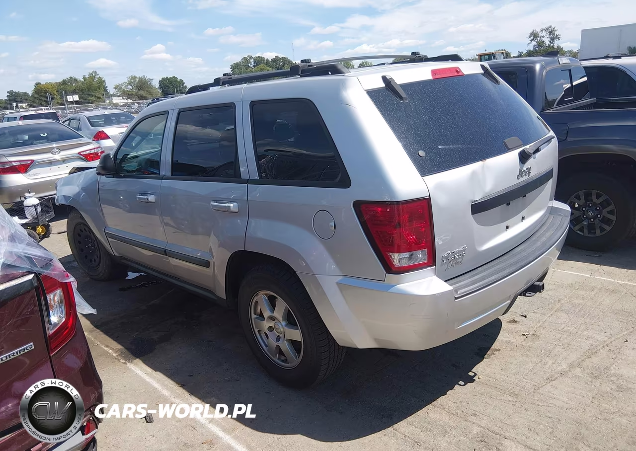 2009 Jeep Grand Cherokee Laredo VIN:1J8GR48K49C525679 - 3