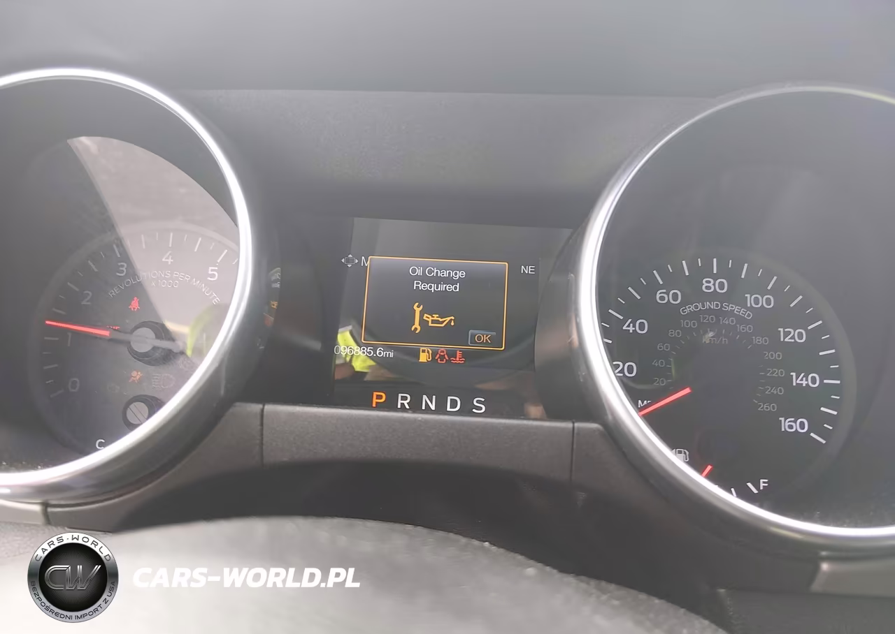 2019 Ford Mustang Ecoboost Premium VIN:1FATP8UH6K5104401 - 7