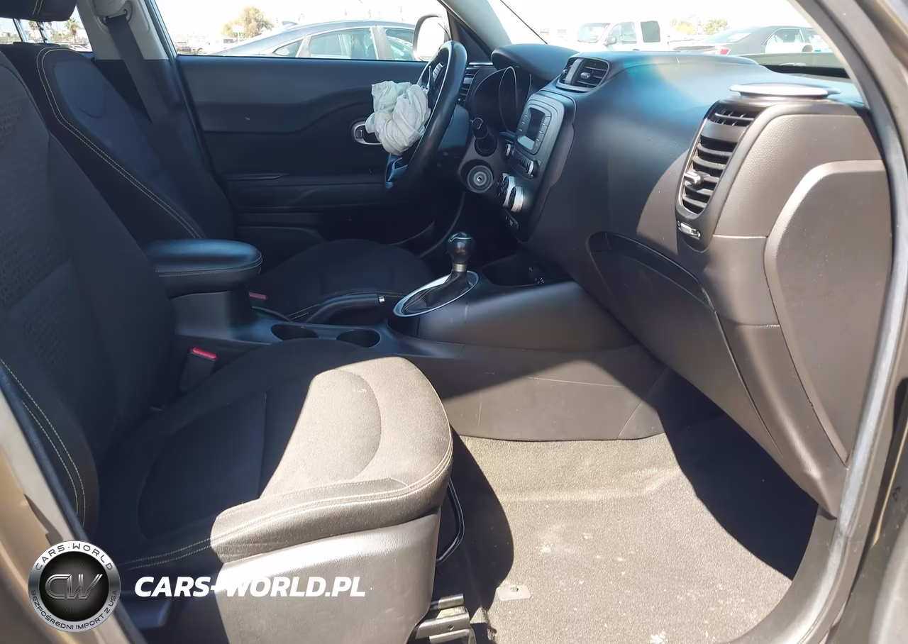 2014 Kia Soul + VIN:KNDJP3A5XE7053072 - 5