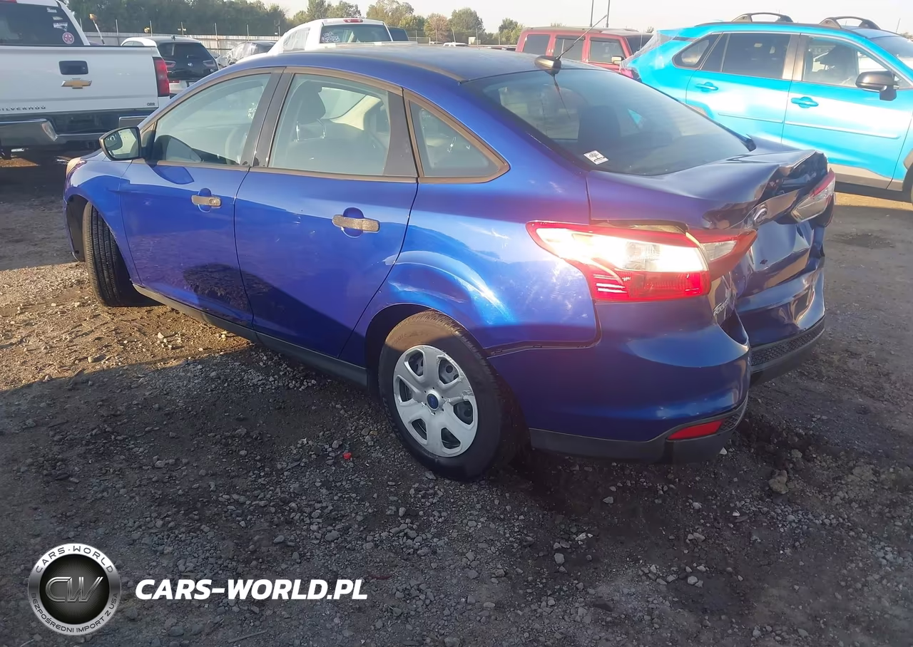 2012 Ford Focus S VIN:1FAHP3E2XCL342008 - 3