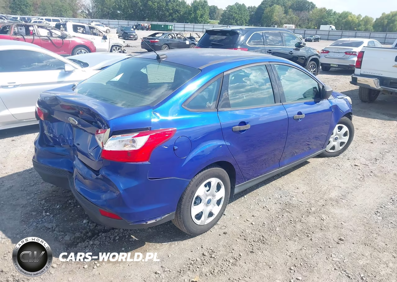 2012 Ford Focus S VIN:1FAHP3E2XCL342008 - 4