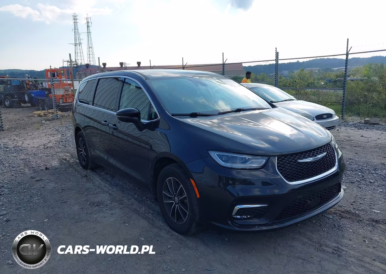 2023 Chrysler Pacifica Touring L