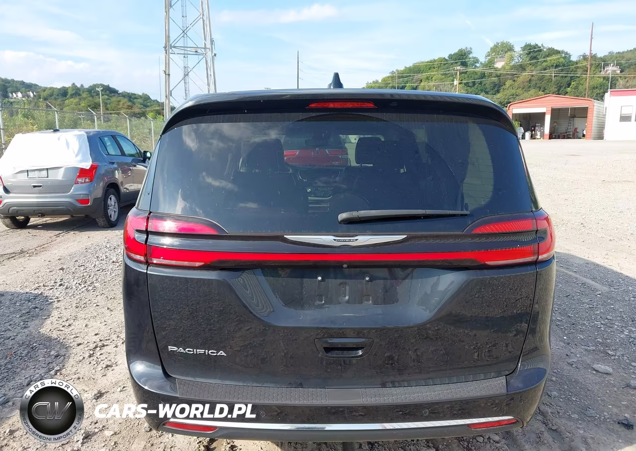 2023 Chrysler Pacifica Touring L VIN:2C4RC1BG6PR550298 - 6