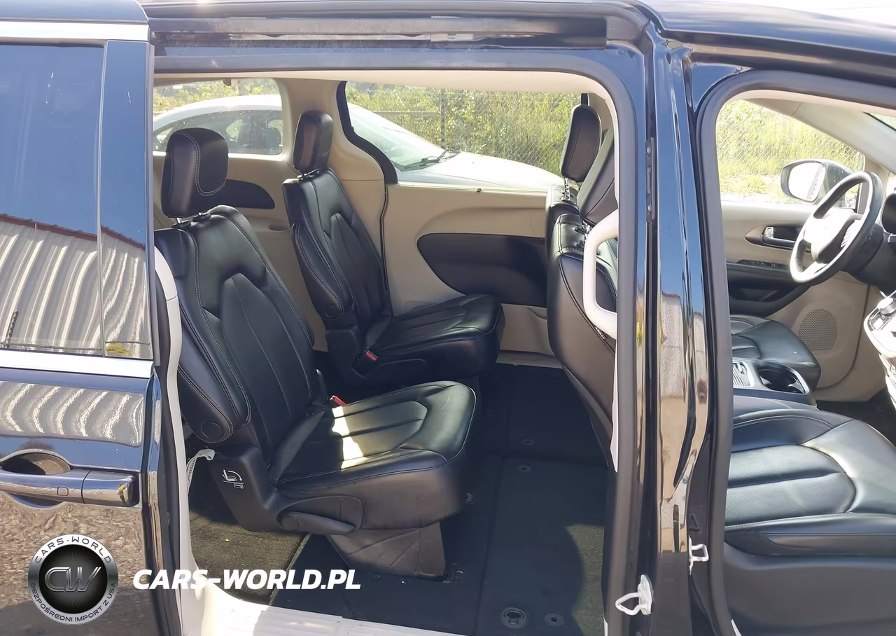 2023 Chrysler Pacifica Touring L VIN:2C4RC1BG6PR550298 - 8