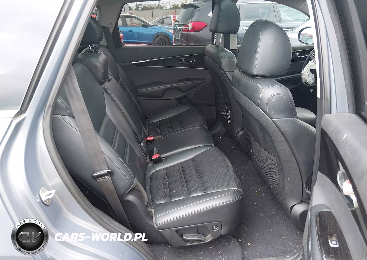 2020 Kia Sorento 3.3L Ex VIN:5XYPHDA50LG706716 - 8