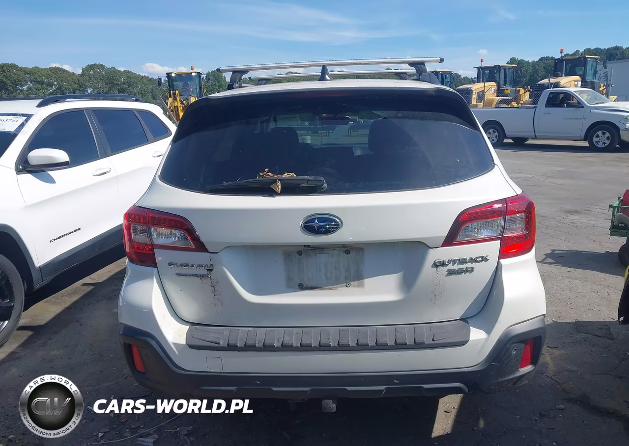 2019 Subaru Outback 3.6R Touring VIN:4S4BSETC1K3357383 - 16