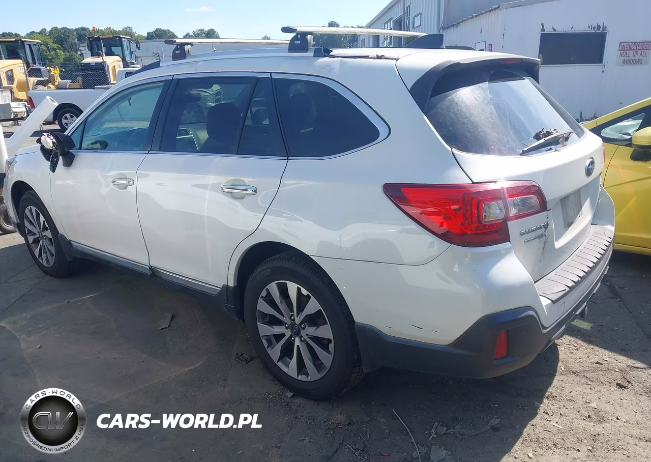 2019 Subaru Outback 3.6R Touring VIN:4S4BSETC1K3357383 - 3