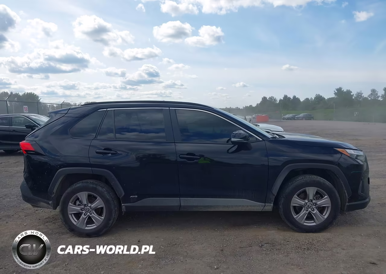 2023 Toyota Rav4 Hybrid Xle VIN:JTMRWRFV2PD200300 - 13