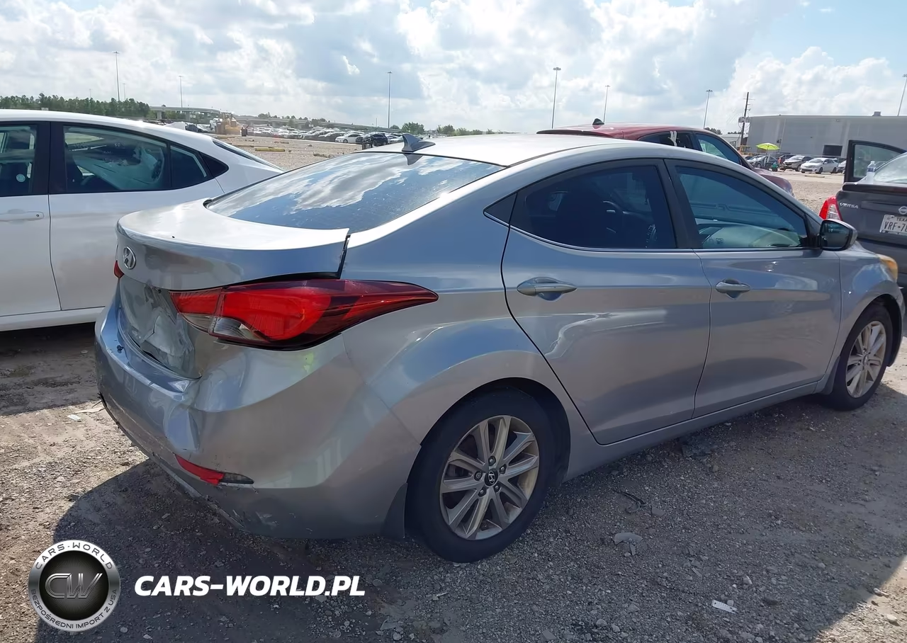 2015 Hyundai Elantra Se VIN:5NPDH4AE0FH618247 - 4