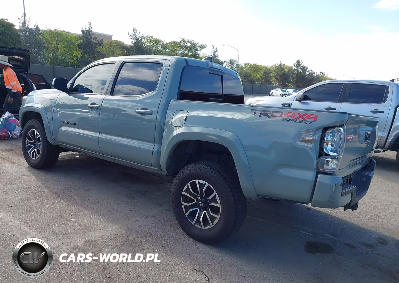2023 Toyota Tacoma Trd Sport VIN:3TMCZ5ANXPM588331 - 3