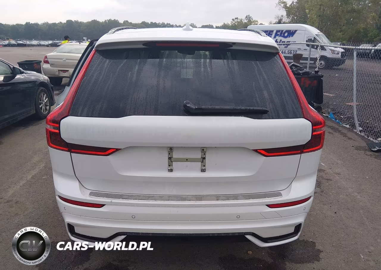 2026 Volvo Xc60 B5 Ultra Black Edition VIN:YV4M12RD2T1409709 - 17