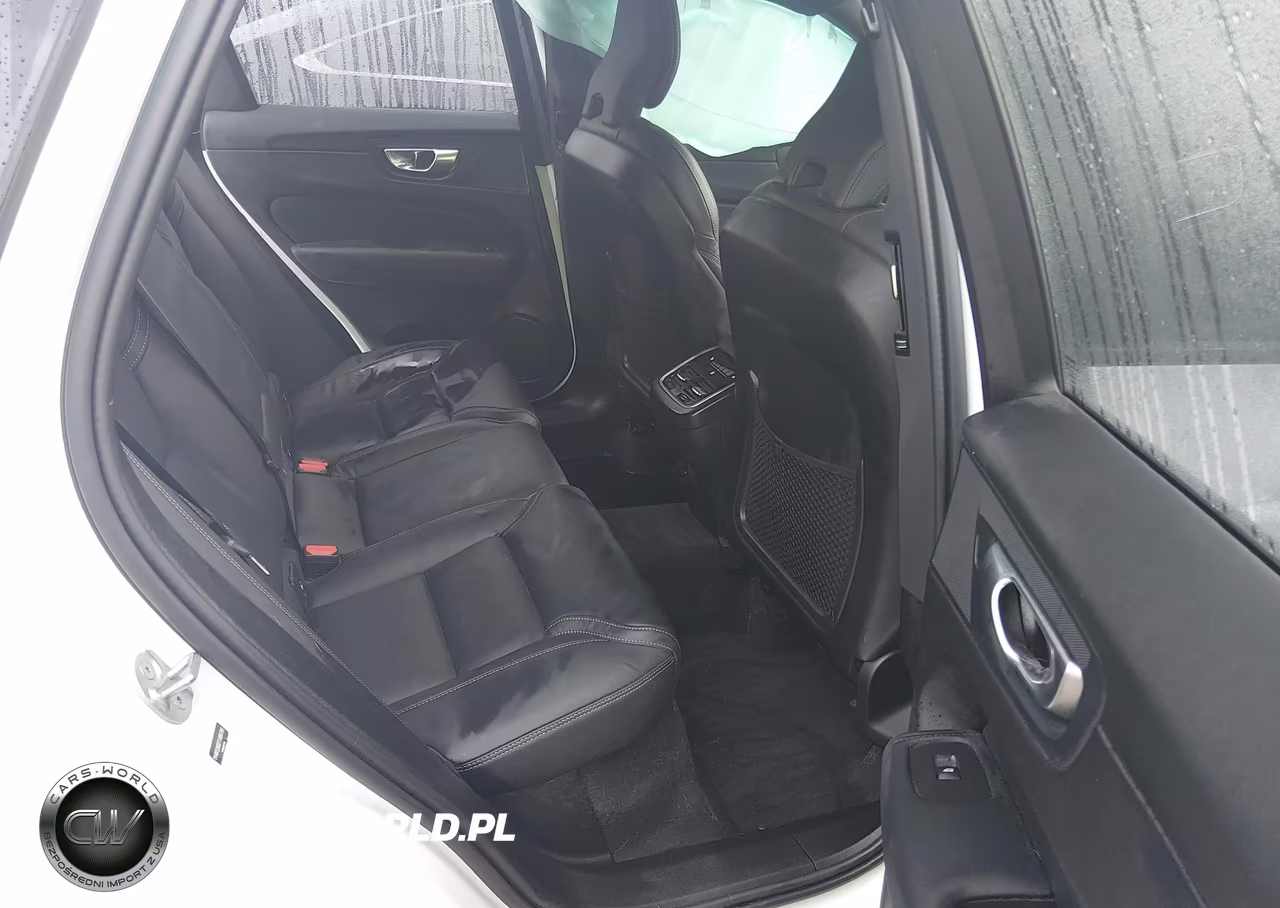 2026 Volvo Xc60 B5 Ultra Black Edition VIN:YV4M12RD2T1409709 - 8