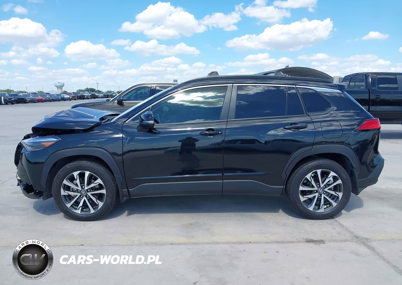 2025 Toyota Corolla Cross Xle VIN:7MUDAAAG7SV139967 - 14