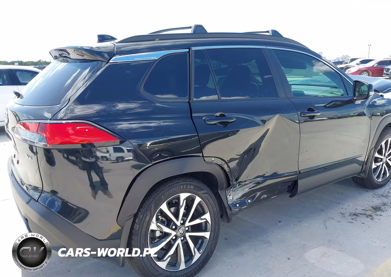 2025 Toyota Corolla Cross Xle VIN:7MUDAAAG7SV139967 - 17